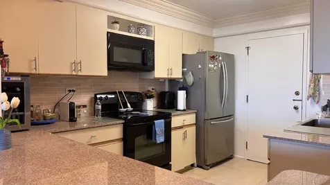 800 NE 195th Street Miami FL 33179