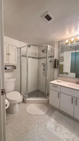 800 NE 195th Street Miami FL 33179