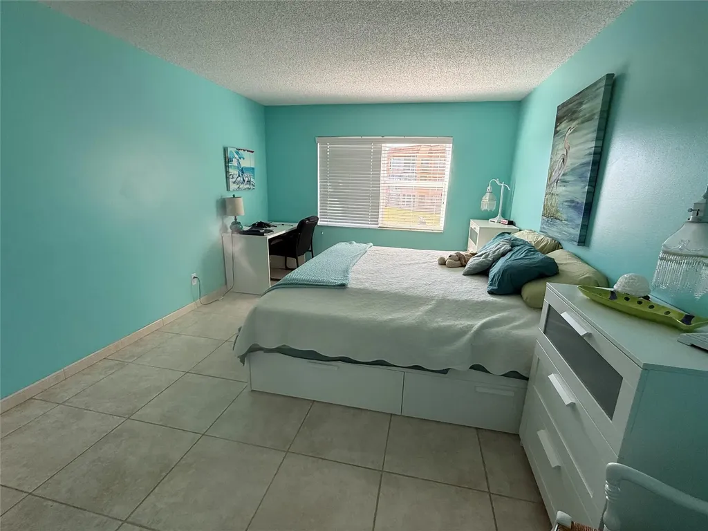 2761 N Pine Island Road Sunrise FL 33322