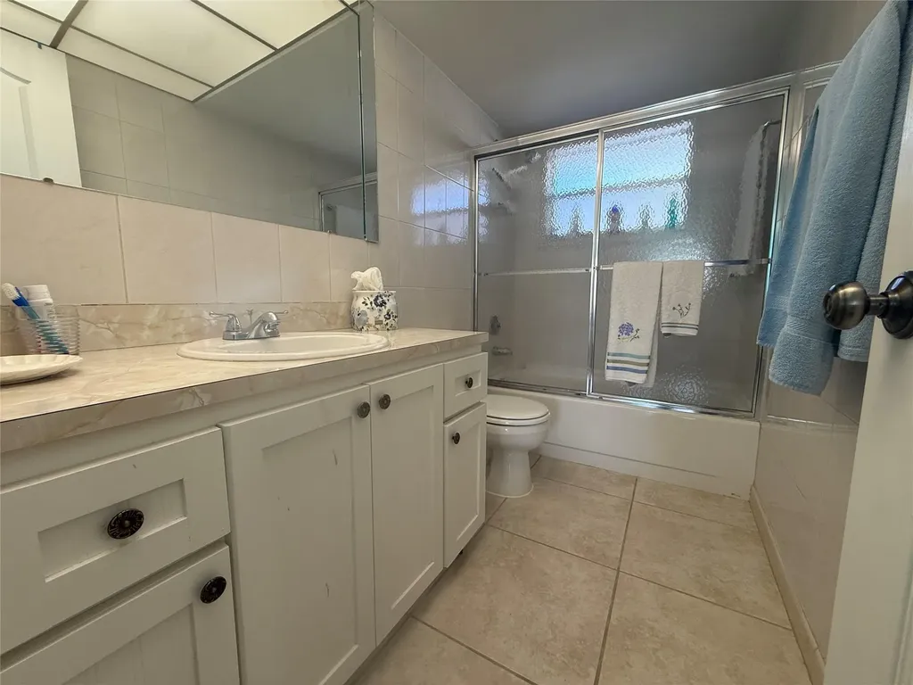 2761 N Pine Island Road Sunrise FL 33322