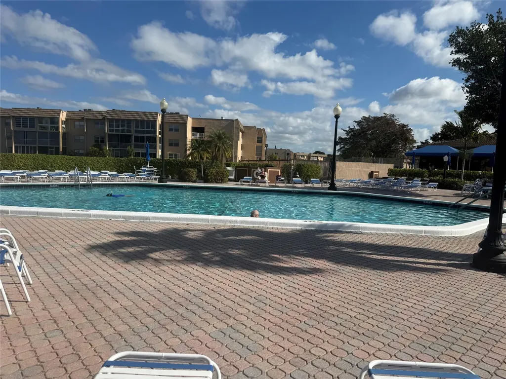 2761 N Pine Island Road Sunrise FL 33322