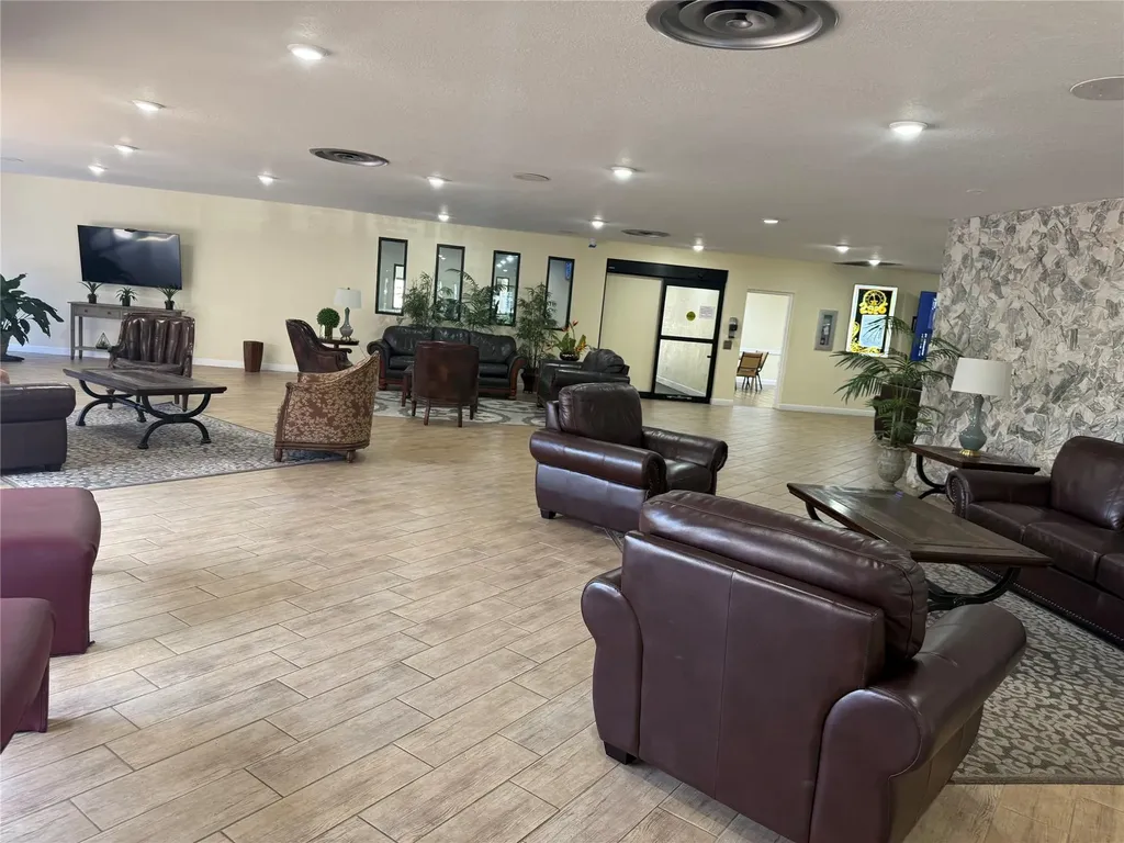 2761 N Pine Island Road Sunrise FL 33322