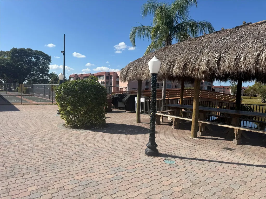 2761 N Pine Island Road Sunrise FL 33322