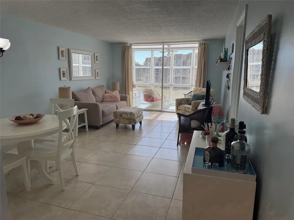 2761 N Pine Island Road Sunrise FL 33322
