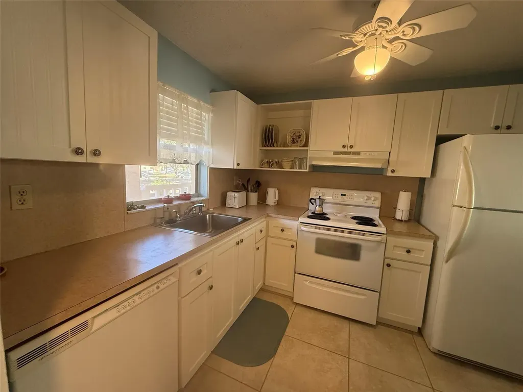 2761 N Pine Island Road Sunrise FL 33322