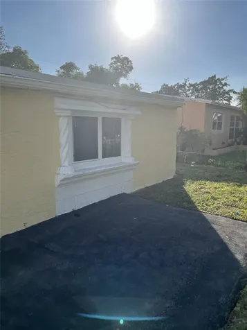 280 NE 23rd Street Pompano Beach FL 33060