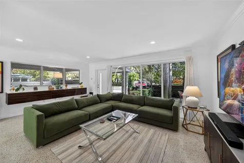 2701 NE 10th Terrace Wilton Manors FL 33334