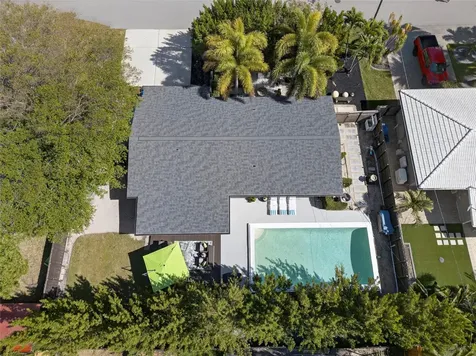 2701 NE 10th Terrace Wilton Manors FL 33334