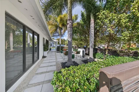 2701 NE 10th Terrace Wilton Manors FL 33334