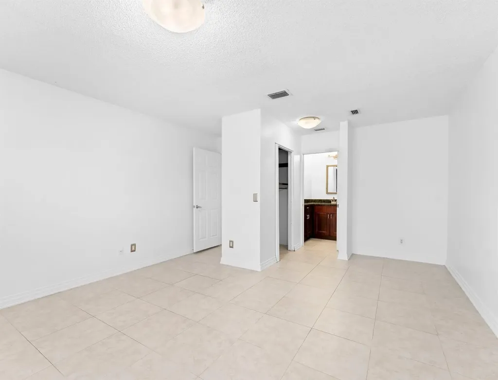 Boynton Beach FL 33472