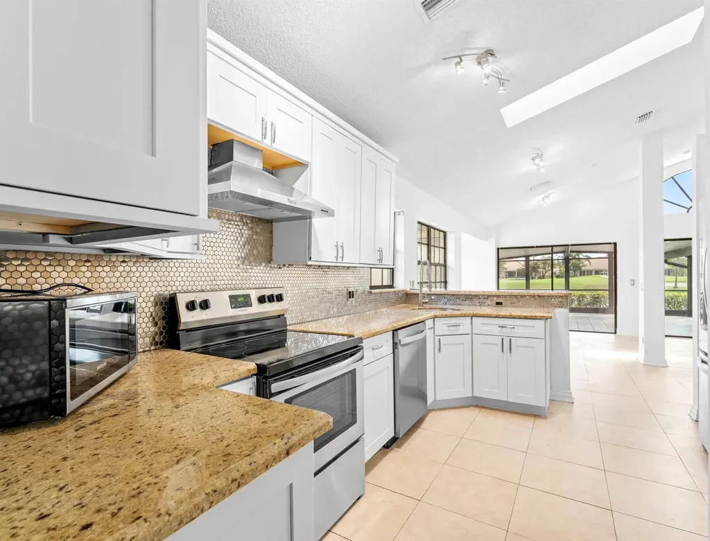 Boynton Beach FL 33472