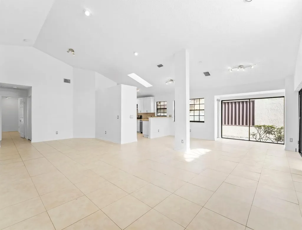 Boynton Beach FL 33472