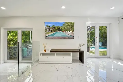 539 NE 25th Street Wilton Manors FL 33305