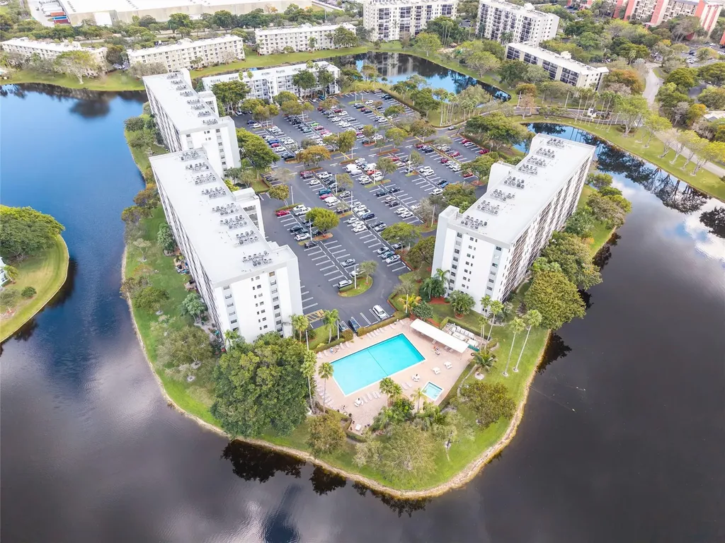 2215 Cypress Island Drive Pompano Beach FL 33069
