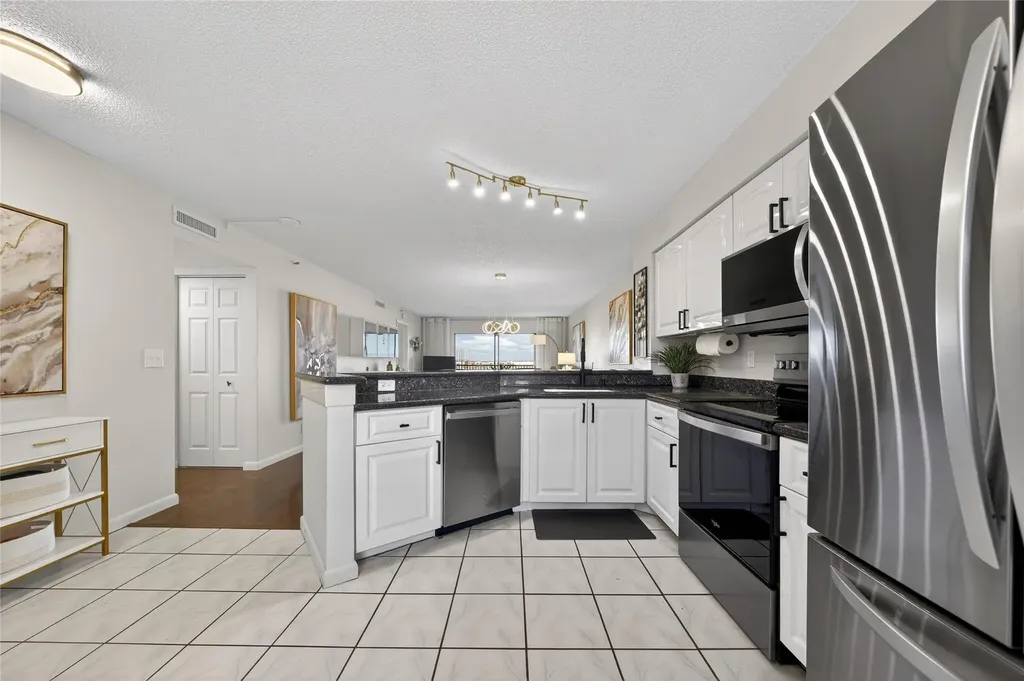2215 Cypress Island Drive Pompano Beach FL 33069