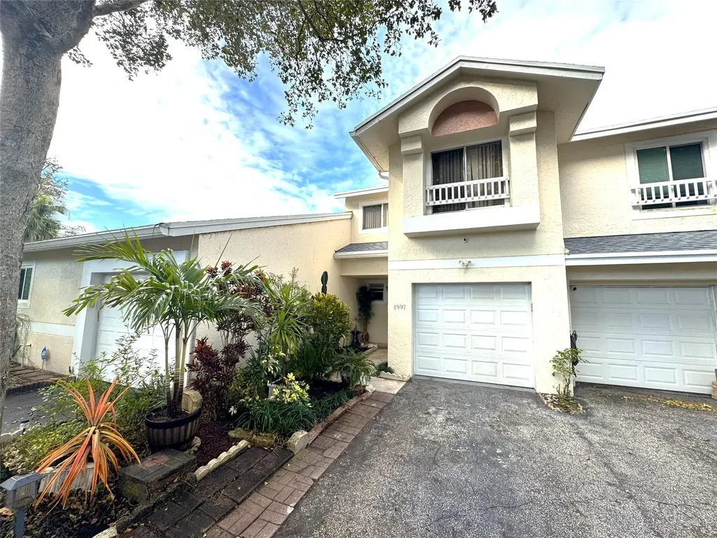 1997 Discovery Circle Deerfield Beach FL 33442