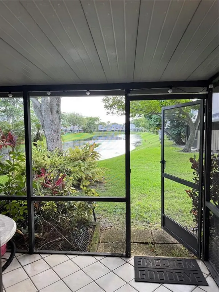 1997 Discovery Circle Deerfield Beach FL 33442