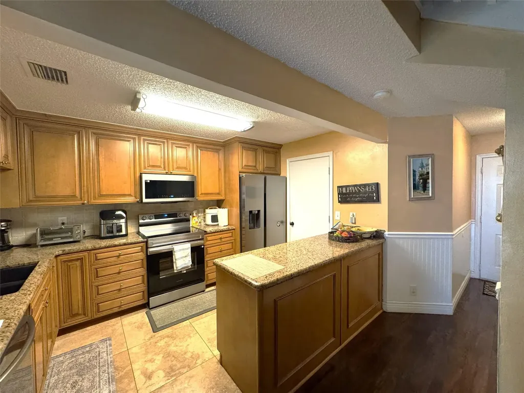 1997 Discovery Circle Deerfield Beach FL 33442