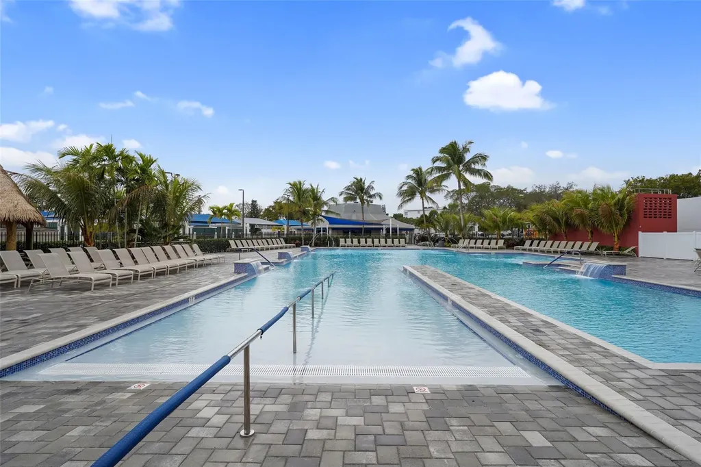 3034 Berkshire B Deerfield Beach FL 33442