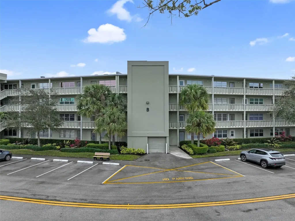 3034 Berkshire B Deerfield Beach FL 33442