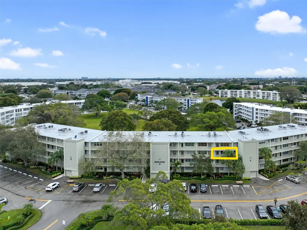3034 Berkshire B Deerfield Beach FL 33442
