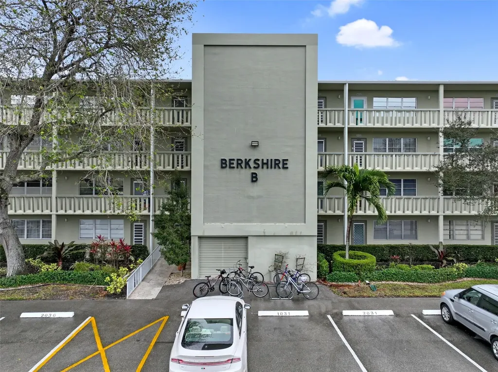 3034 Berkshire B Deerfield Beach FL 33442