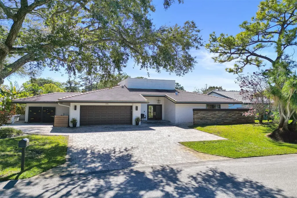 614 Lakewoode Circle W Delray Beach FL 33445