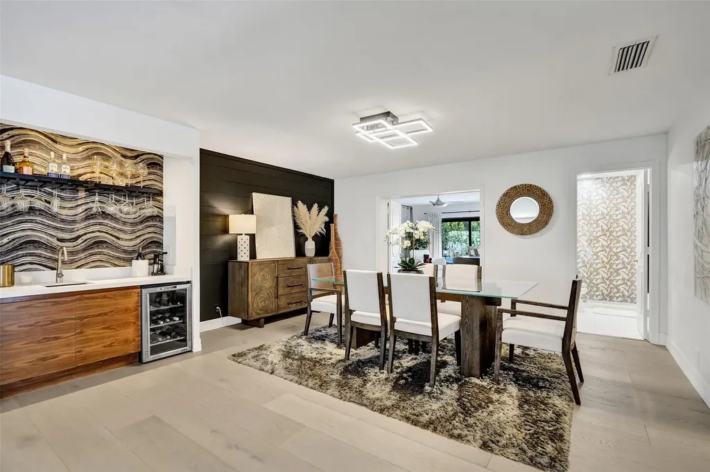 614 Lakewoode Circle W Delray Beach FL 33445