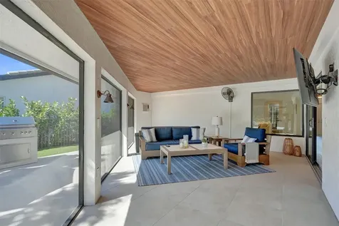614 Lakewoode Circle W Delray Beach FL 33445