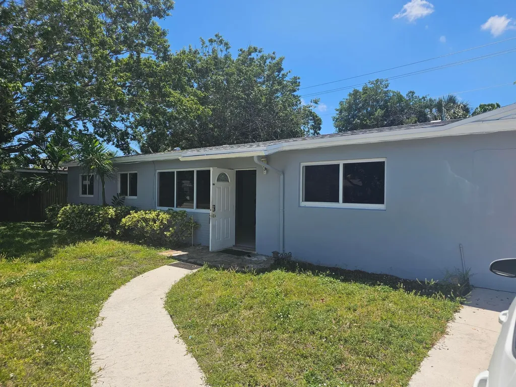 3340 SW 18th Street Fort Lauderdale FL 33312
