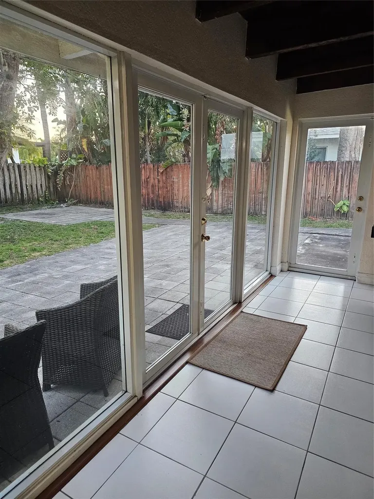 3340 SW 18th Street Fort Lauderdale FL 33312