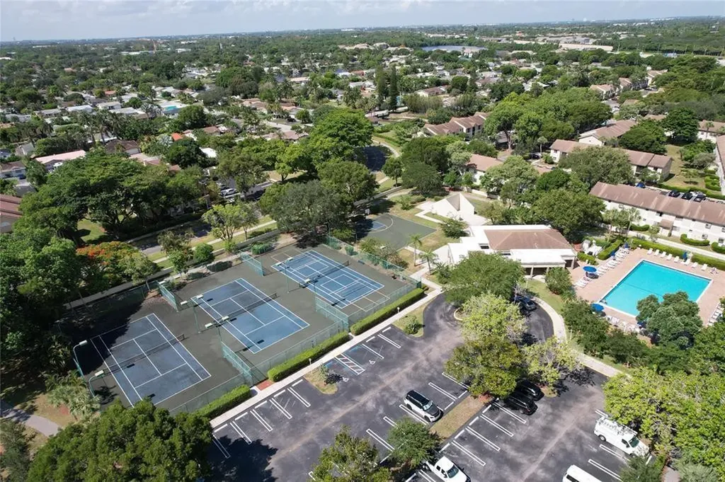 715 Gardens Drive Pompano Beach FL 33069