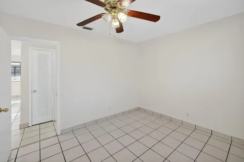 2500 SW 18th Terrace Fort Lauderdale FL 33315