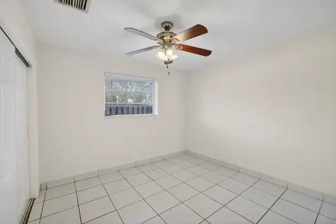 2500 SW 18th Terrace Fort Lauderdale FL 33315