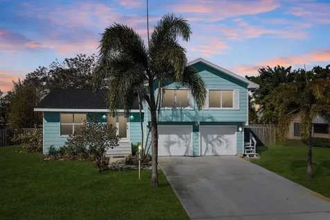 2450 SE Alden Street Port St Lucie FL 34984