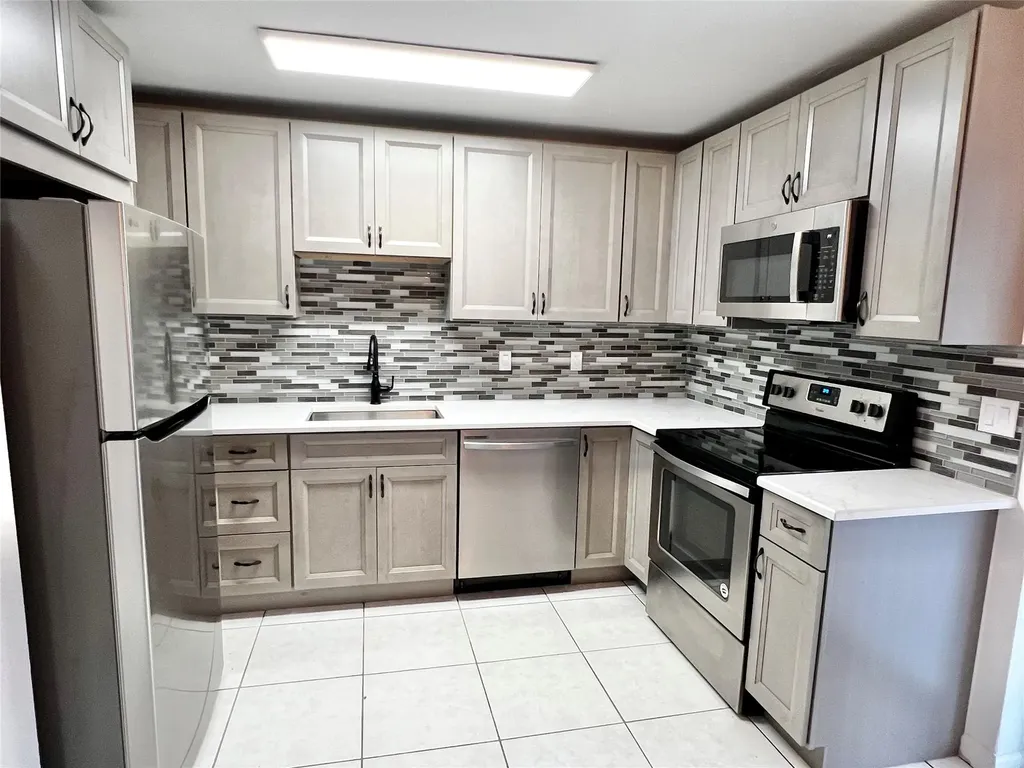 1610-1612 NE 56th Street Fort Lauderdale FL 33334