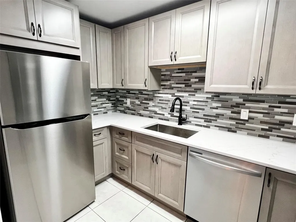 1610-1612 NE 56th Street Fort Lauderdale FL 33334