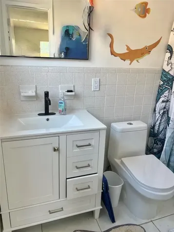1610-1612 NE 56th Street Fort Lauderdale FL 33334