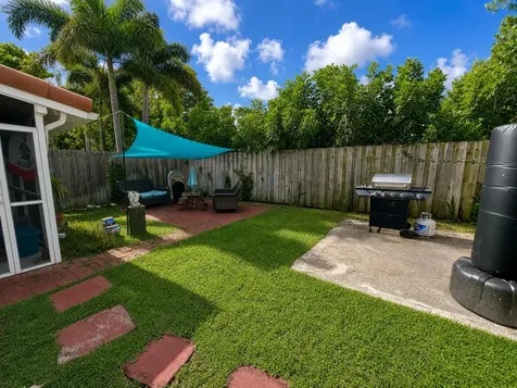 1610-1612 NE 56th Street Fort Lauderdale FL 33334