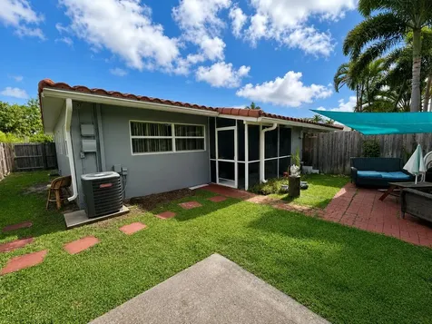 1610-1612 NE 56th Street Fort Lauderdale FL 33334