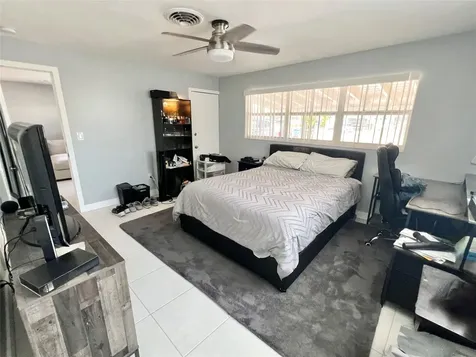 1610-1612 NE 56th Street Fort Lauderdale FL 33334