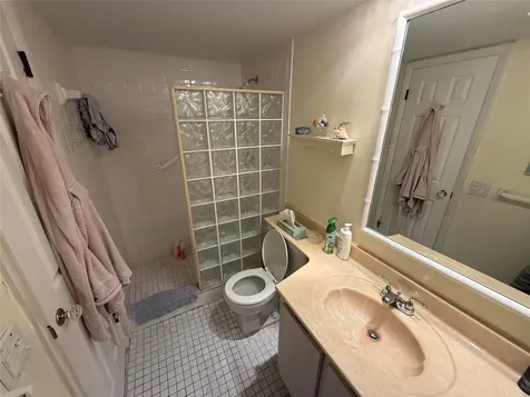 425 SE 11th Terrace Dania Beach FL 33004