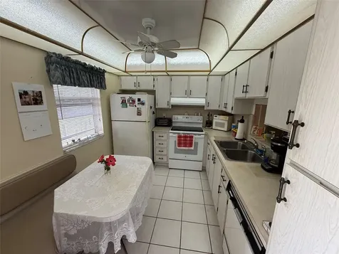 425 SE 11th Terrace Dania Beach FL 33004
