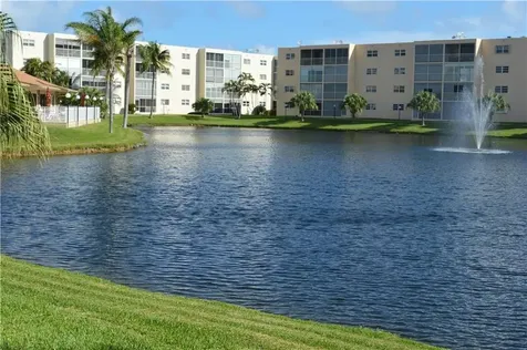 425 SE 11th Terrace Dania Beach FL 33004