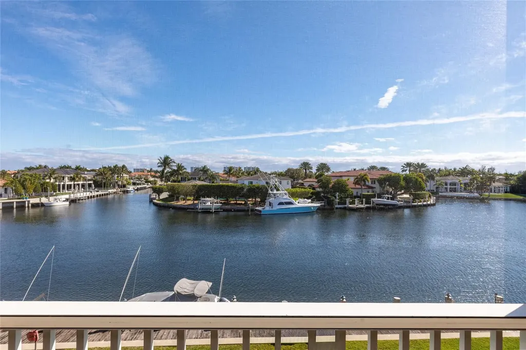 390 N Federal Highway Deerfield Beach FL 33441