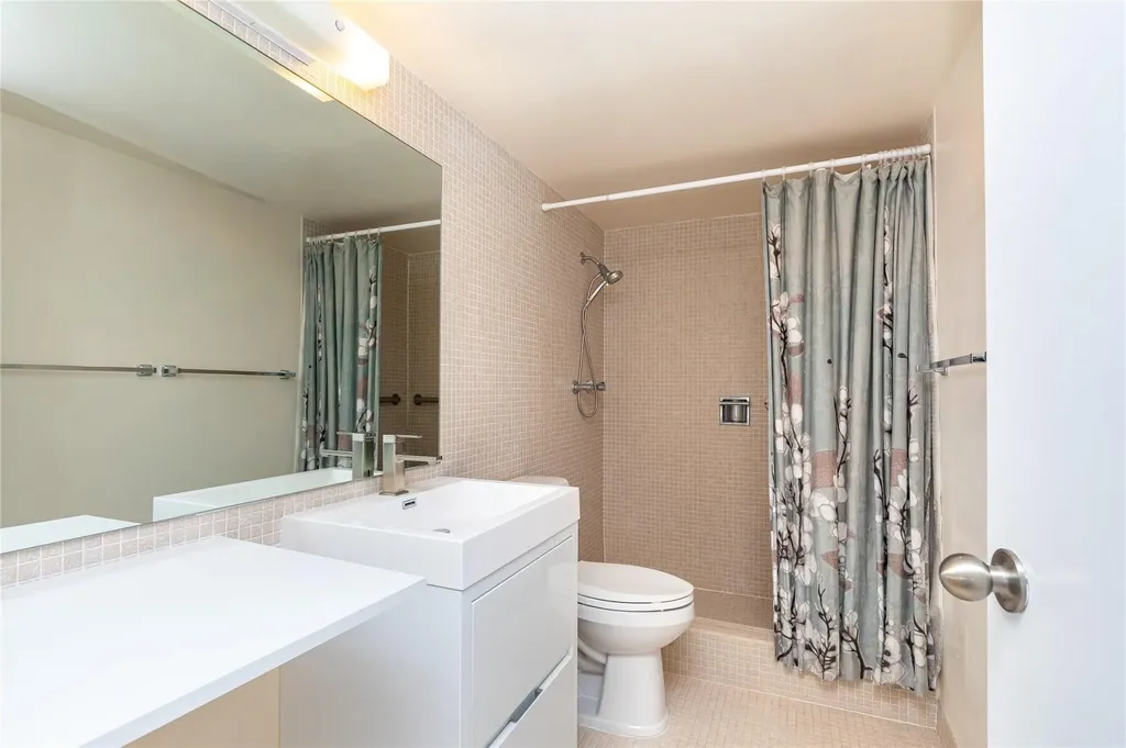 390 N Federal Highway Deerfield Beach FL 33441