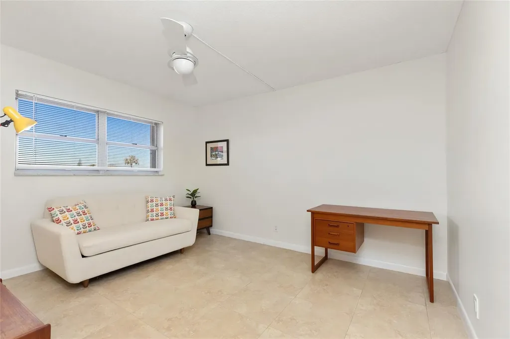 390 N Federal Highway Deerfield Beach FL 33441