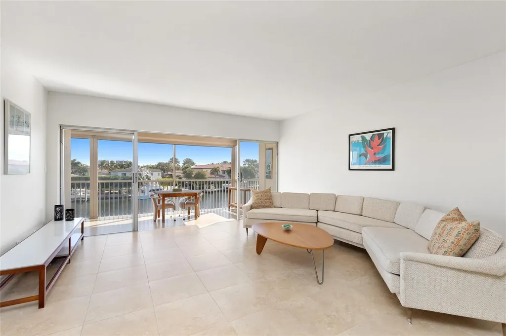 390 N Federal Highway Deerfield Beach FL 33441