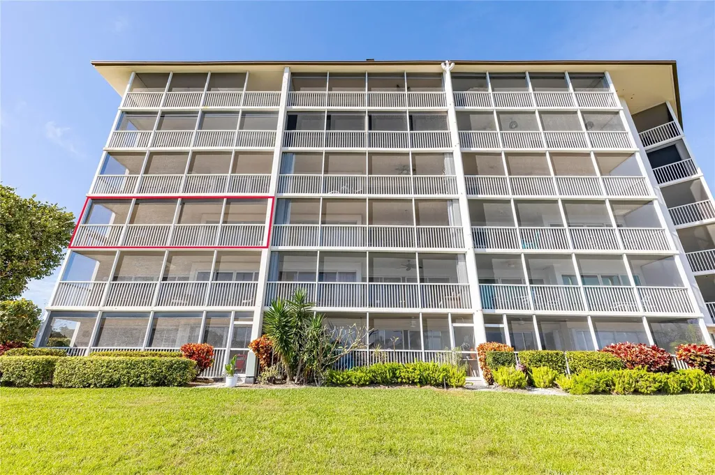 390 N Federal Highway Deerfield Beach FL 33441