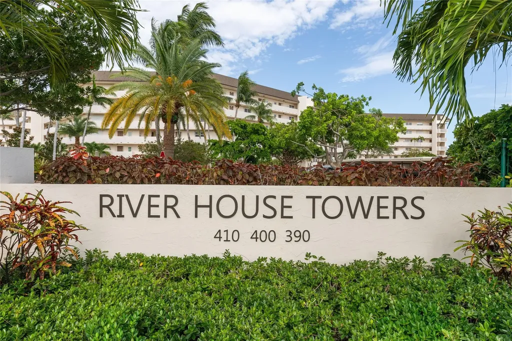 390 N Federal Highway Deerfield Beach FL 33441